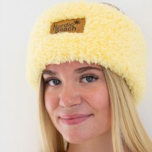 NWT Nordic beach head wrap with storage bag